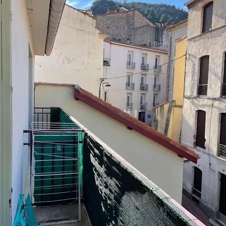 Appartement Studio Proche Des Thermes 2ieme Etage *